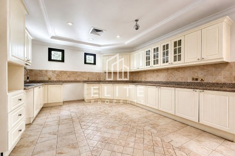 Villa in Palm Jumeirah, Dubai studio, 665 sq.m. № 121479 - photo 14