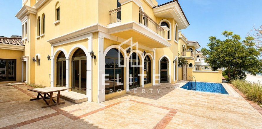 Villa in Palm Jumeirah, Dubai studio, 665 sq.m. № 121479