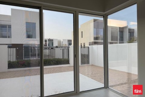 Villa in Dubai 4 bedrooms, 257.5 sq.m. № 49875 - photo 5