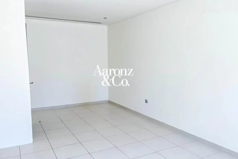 Villa in Jumeirah Village Circle, Dubai 3 bedrooms, 317 sq.m. № 115733 - photo 14