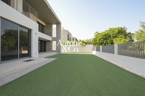 Villa in Dubai Hills Estate, Dubai 5 bedrooms, 577 sq.m. № 115731 - photo 22