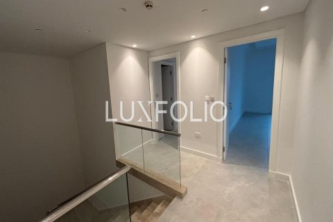Apartment in Marina Residences, Palm Jumeirah, Dubai 3 bedrooms, 439 sq.m. № 46334 - photo 10