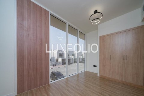 Townhouse in Dubai Land, Dubai 3 bedrooms, 142 sq.m. № 46333 - photo 8