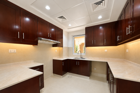 Townhouse in Arabian Ranches, Dubai 2 bedrooms, 200.48 sq.m. № 134068 - photo 14