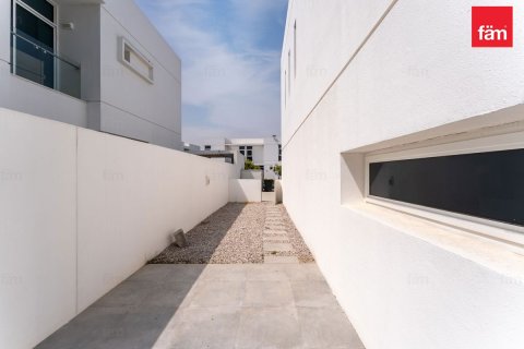 Villa in Dubai 3 bedrooms, 305.6 sq.m. № 123370 - photo 21
