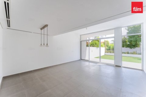 Villa in Dubai 3 bedrooms, 305.6 sq.m. № 123370 - photo 4