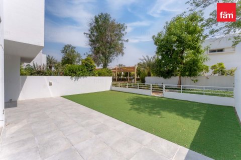 Villa in Dubai 3 bedrooms, 305.6 sq.m. № 123370 - photo 22