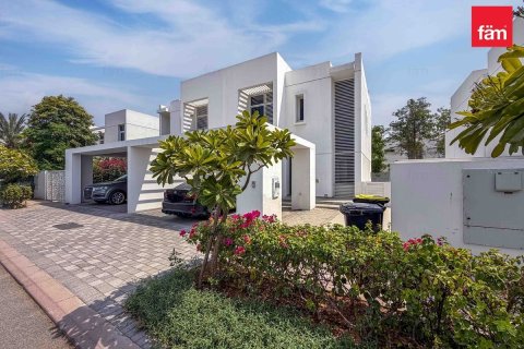 Villa in Dubai 3 bedrooms, 305.6 sq.m. № 123370 - photo 26