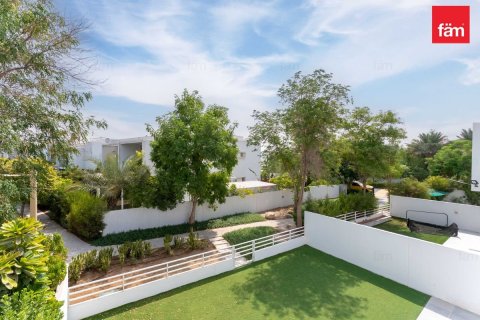 Villa in Dubai 3 bedrooms, 305.6 sq.m. № 123370 - photo 23