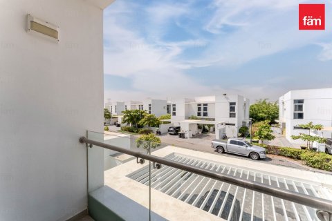 Villa in Dubai 3 bedrooms, 305.6 sq.m. № 123370 - photo 18