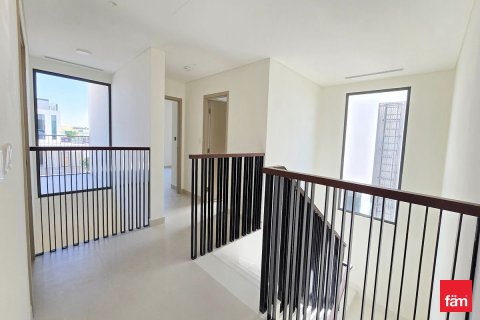 Villa in Dubai 4 bedrooms, 538.5 sq.m. № 123372 - photo 21