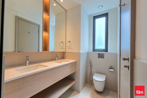 Villa in Dubai 4 bedrooms, 538.5 sq.m. № 123372 - photo 4