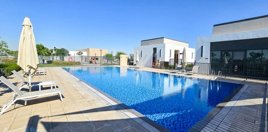 Villa in Dubai 4 bedrooms, 538.5 sq.m. № 123372