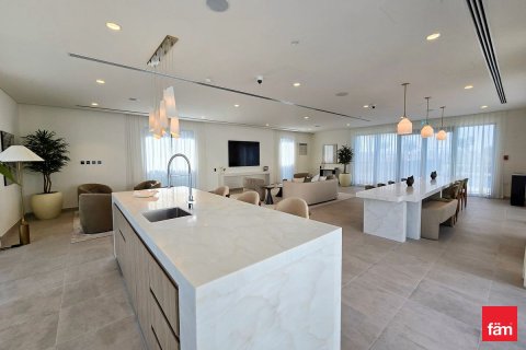 Villa in Dubai 4 bedrooms, 538.5 sq.m. № 123372 - photo 15