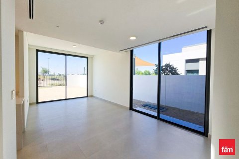 Villa in Dubai 4 bedrooms, 538.5 sq.m. № 123372 - photo 22