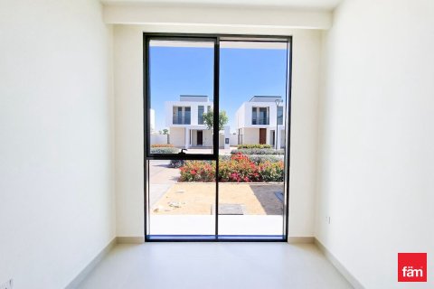 Villa in Dubai 4 bedrooms, 538.5 sq.m. № 123372 - photo 6