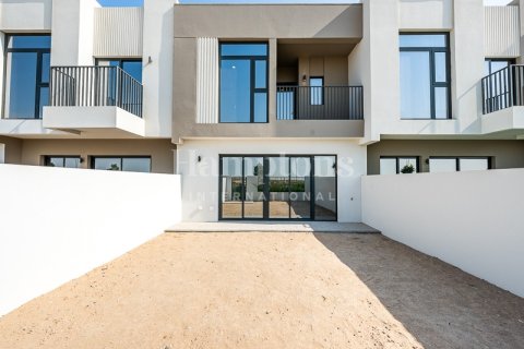 Снять в аренду виллу в Dubai South (Dubai World Central), Дубай: 3 спальни, 141.59996551м², № 135026 - фото 28