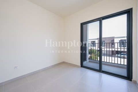 Снять в аренду виллу в Dubai South (Dubai World Central), Дубай: 3 спальни, 141.59996551м², № 135026 - фото 19
