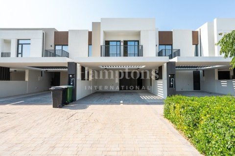 Снять в аренду виллу в Dubai South (Dubai World Central), Дубай: 3 спальни, 141.59996551м², № 135026 - фото 26