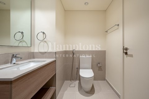 Снять в аренду виллу в Dubai South (Dubai World Central), Дубай: 3 спальни, 141.59996551м², № 135026 - фото 10