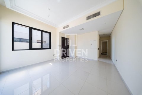 Townhouse in Dubai 3 bedrooms, 174.75 sq.m. № 135562 - photo 2