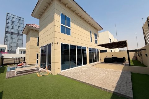 Villa en Al Barsha, Dubai, 5 dormitorios, 540 m², № 137858 - foto 2