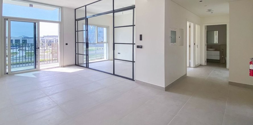 Apartment in Dubai 2 bedrooms, 67 sq.m. № 137848