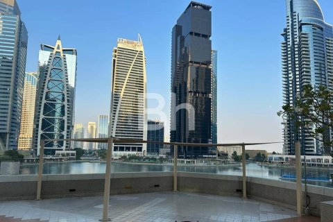 Apartment in Jumeirah Lake Towers, Dubai 1 bedroom, 69 sq.m. № 56699 - photo 2