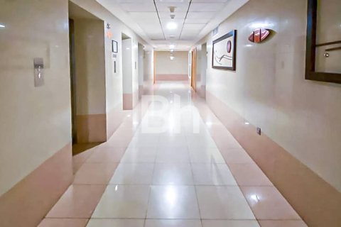 Apartment in Jumeirah Lake Towers, Dubai 1 bedroom, 77 sq.m. № 56693 - photo 2