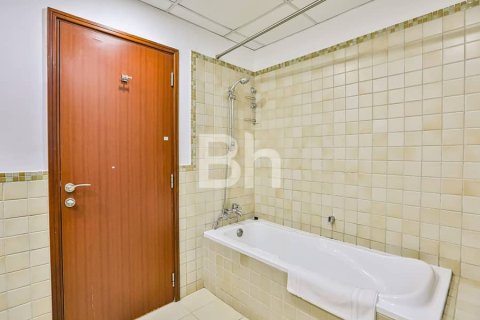 Apartment in Jumeirah Beach Residence, Dubai 3 bedrooms, 167 sq.m. № 56696 - photo 14