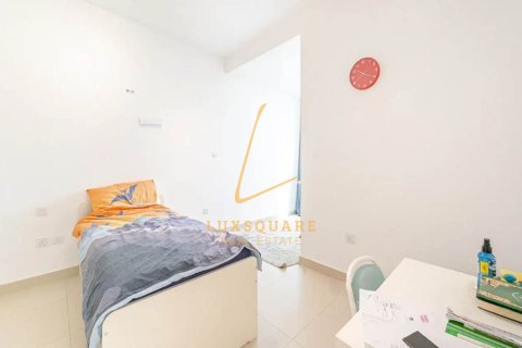 Снять в аренду виллу в Дубай Хилс Эстейт, Дубай: 3 спальни, 196м², № 71984 - фото 3