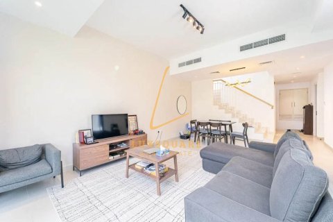 Снять в аренду виллу в Дубай Хилс Эстейт, Дубай: 3 спальни, 196м², № 71984 - фото 8