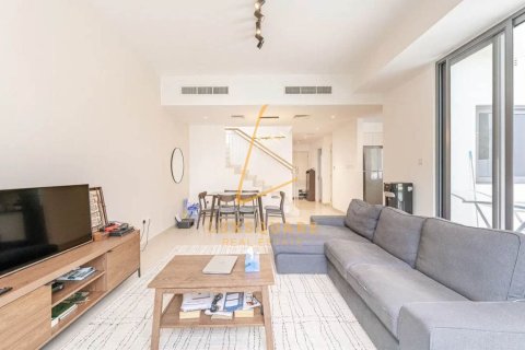 Снять в аренду виллу в Дубай Хилс Эстейт, Дубай: 3 спальни, 196м², № 71984 - фото 7