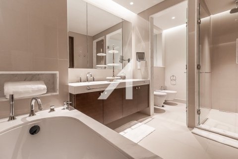 Appartement à The Address Residence Fountain Views, Downtown Dubai (Downtown Burj Dubai), Dubai, 2 chambres, 138.8 m², № 24158 - photo 3