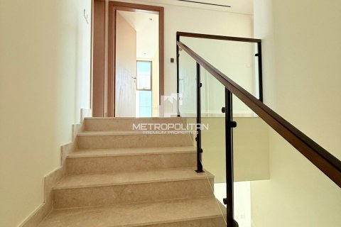 Villa in Al Furjan, Dubai 4 bedrooms, 305 sq.m. № 74067 - photo 22