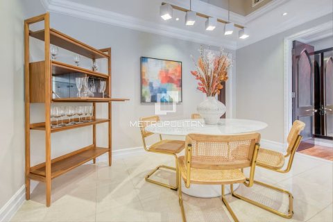 Купить квартиру в Даунтаун Дубай (Даунтаун Бурдж Дубай), Дубай: 1 спальня, 130м², № 74060 - фото 12