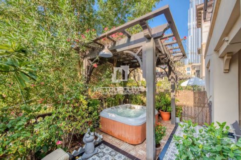 Купить квартиру в Даунтаун Дубай (Даунтаун Бурдж Дубай), Дубай: 1 спальня, 130м², № 74060 - фото 22