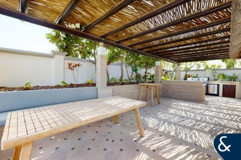 Снять в аренду виллу в Signature Villas, Пальма Джумейра, Дубай: 5 спален, 621м², № 91506 - фото 8