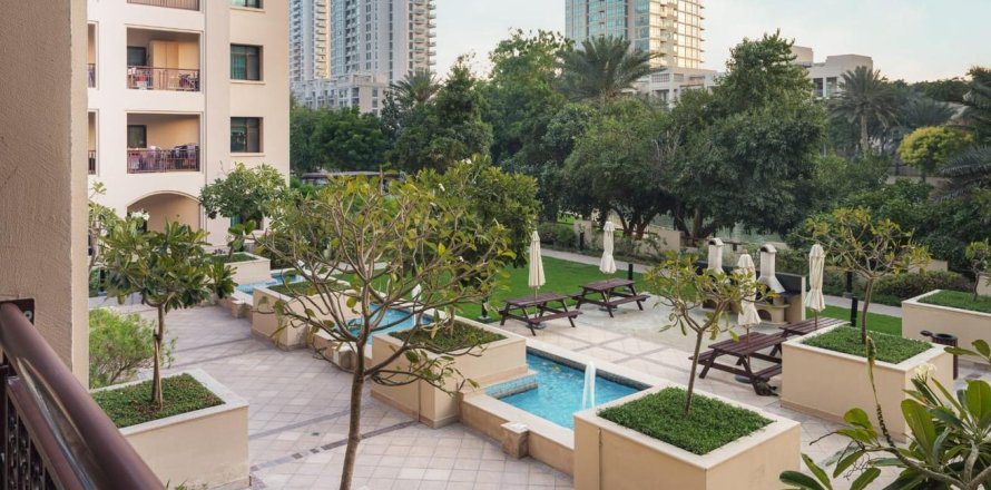 Apartment in The Views, Dubai 2 bedrooms, 116.13 sq.m. № 136336