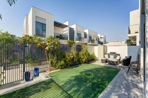 Townhouse in Dubai 4 bedrooms, 224 sq.m. № 137835 - photo 24