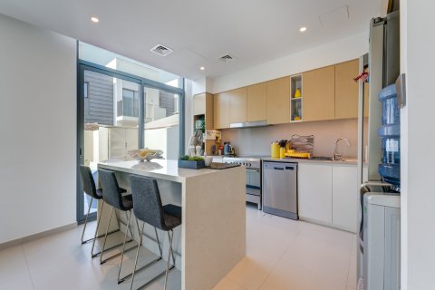 Townhouse in Dubai 4 bedrooms, 224 sq.m. № 137835 - photo 6