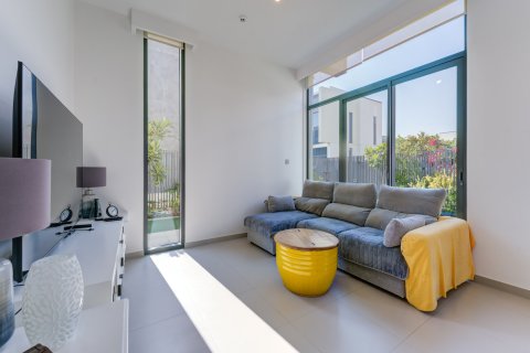 Townhouse in Dubai 4 bedrooms, 224 sq.m. № 137835 - photo 3