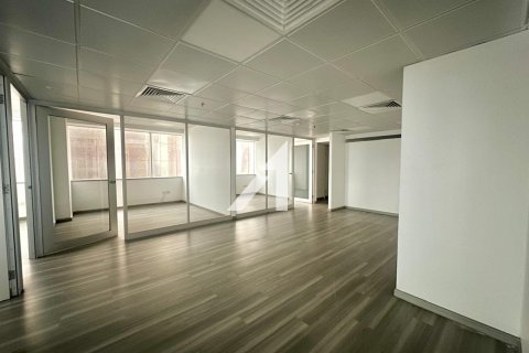 Office in Sheikh Zayed Road, Dubai 179 sq.m. № 99653 - photo 12