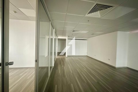 Office in Sheikh Zayed Road, Dubai 179 sq.m. № 99653 - photo 6
