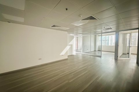 Office in Sheikh Zayed Road, Dubai 179 sq.m. № 99653 - photo 3