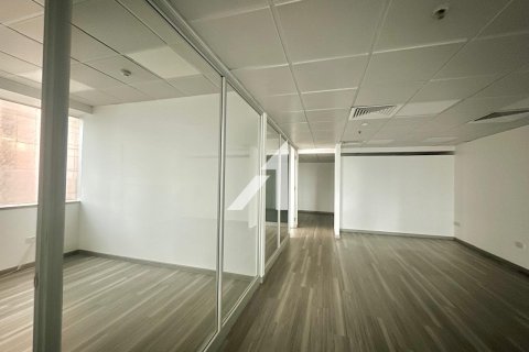 Office in Sheikh Zayed Road, Dubai 179 sq.m. № 99653 - photo 5