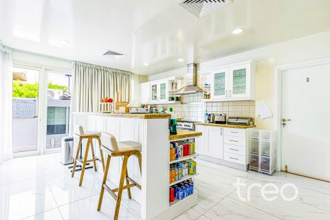 Снять в аренду виллу в Saheel, Арабиан Ранчес, Дубай: 5 спален, 476.5м², № 138082 - фото 8