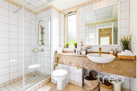 Снять в аренду виллу в Saheel, Арабиан Ранчес, Дубай: 5 спален, 476.5м², № 138082 - фото 22