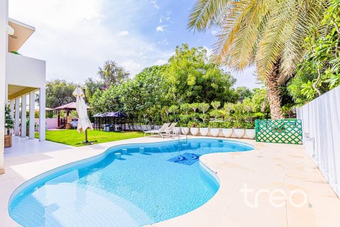 Снять в аренду виллу в Saheel, Арабиан Ранчес, Дубай: 5 спален, 476.5м², № 138082 - фото 2