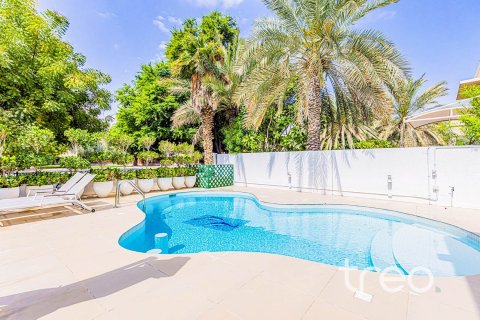 Снять в аренду виллу в Saheel, Арабиан Ранчес, Дубай: 5 спален, 476.5м², № 138082 - фото 3